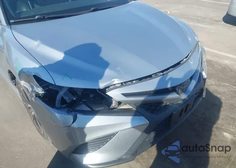 2020 Toyota Camry Se z USA, uszkodzony, nr VIN 4T1G11AK9LU308312
